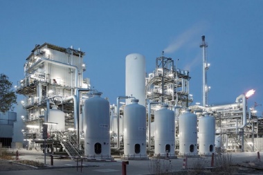 El Gobierno estudia aumentar un 25% el precio de los servicios públicos a partir de enero