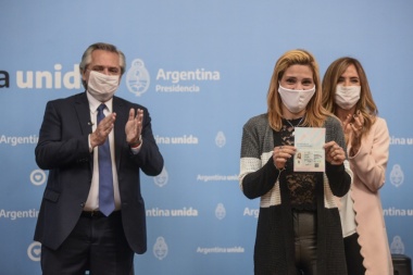 Alberto Fernández: "Hay muchos que necesitan conocer su identidad"