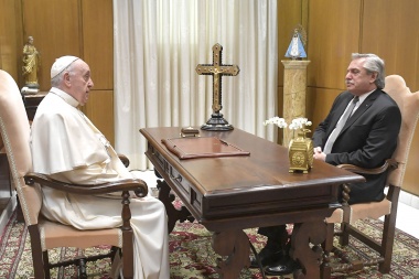 Oficialistas y opositores homenajearon al Papa Francisco a 10 años de su asunción