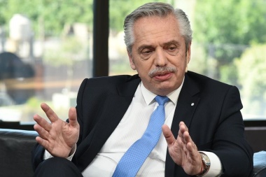 Alberto Fernández criticó el apoyo de JxC a "derecha no democrática" y aconsejó a Milei "estar lejos de Macri"