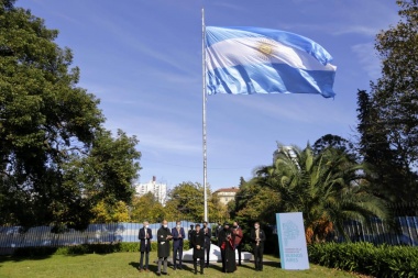 Con un mensaje de unidad, Garro participó de la tradicional celebración por el 25 de mayo