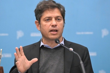 Kicillof oficializó la prórroga del Presupuesto y la ley Impositiva tras el rechazo legislativo