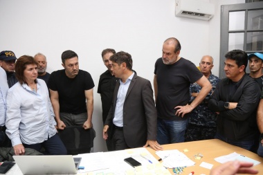 Bahía Blanca: Kicillof recorrió las zonas afectadas por el temporal