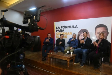 Junto a Cornejo, Luis Petri oficializó en Mendoza su precandidatura a la vicepresidencia