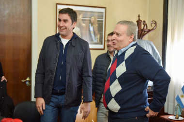 Mosca sigue sumando respaldos peronistas a la pelea con los gobernadores
