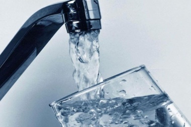 La tarifa del agua subirá 17% a partir de enero y 27% desde mayo próximo