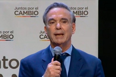 Pichetto ratificó su precandidatura presidencial dentro de JxC y recibió un guiño de Macri