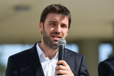 Torres: "Por primera vez en los últimos 10 años, hoy arrancan las clases con normalidad en Chubut"