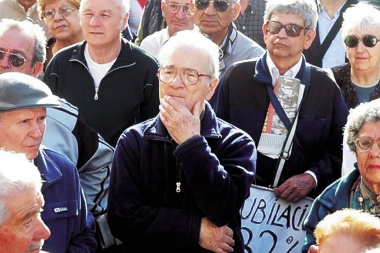 A partir de junio, aumentan las jubilaciones, pensiones y la AUH