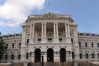 Disponen asueto administrativo el 24 y 31 en la provincia de Buenos Aires