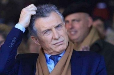 El juez Bava prohibió a Macri la salida del país