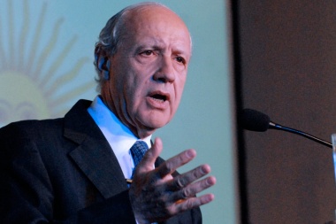 Roberto Lavagna busca ser el candidato del consenso