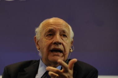 Lavagna confirmó su precandidatura a Presidente