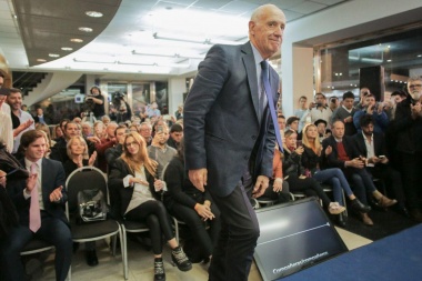 Roberto Lavagna lanzó su precandidatura presidencial por Consenso 19