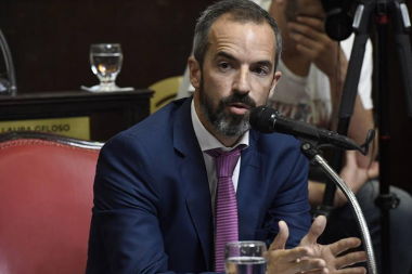 Jáuregui: “No hay lugar para las mafias en el cambio que estamos encarando”