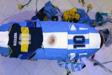 Alberto Fernández despide a Diego Armando Maradona en Casa Rosada