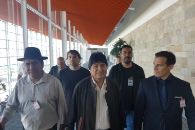 Evo Morales llegó a la Argentina y se quedará como refugiado político