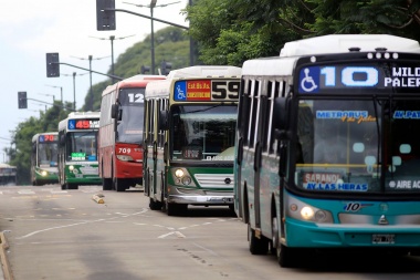 En reclamo de subsidios atrasados, reducen al 50% frecuencia de colectivos en el AMBA