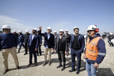 Kicillof recorrió las obras de expansión de Puerto Rosales