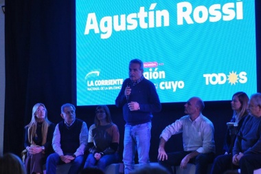 "La construcción política se da en la calle y en todo el territorio", dijo Rossi en acto en Mendoza