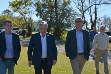 Con acento en el interior, Alberto Fernández arrancó su campaña en Areco