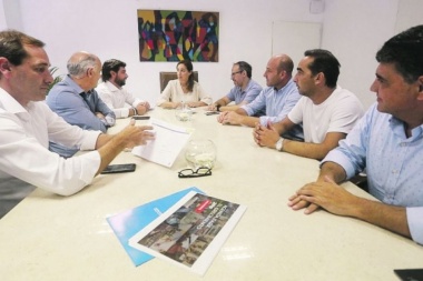 Vidal se reunió con los intendentes oficialistas que quieren eliminar las PASO