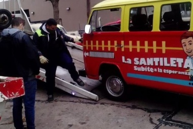 Se quedó la “Santileta”, la camioneta militante del PRO para la campaña en la provincia