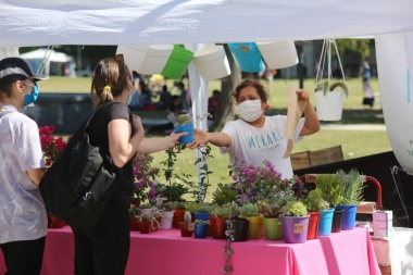 Volvieron las ferias a los espacios verdes de La Plata