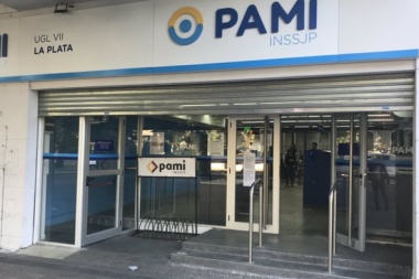 El titular de PAMI advirtió que la ocupación de camas es de "un 100%"