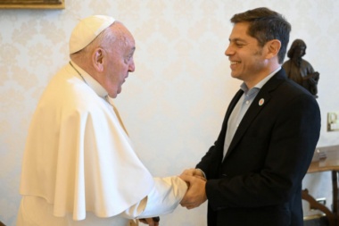 Kicillof fue recibido por el Papa Francisco