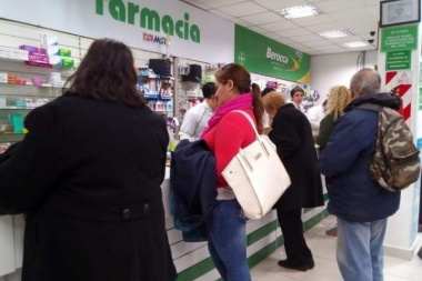 Farmacéuticos platenses exigen a IOMA el pago de los meses adeudados