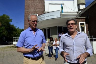 Gollán remarcó la necesidad de "potenciar la elaboración de medicamentos" en el país