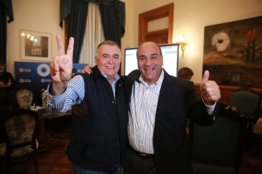 Juan Manzur fue reelecto en Tucumán y se lo dedicó a los Fernández