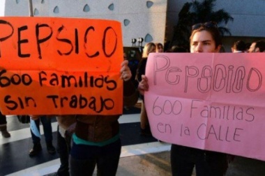 Despedidos de Pepsico se manifestaron frente al Minsiterio de Trabajo