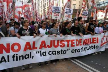 El gobierno busca que las organizaciones sociales paguen los costos de las marchas