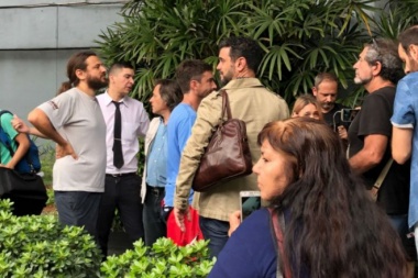 Liderados por Grabois, militantes de la CTEP ingresaron a Canal 13