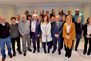Alberto Fernández y Cristina Kirchner recibieron el apoyo de Moyano y la CTA
