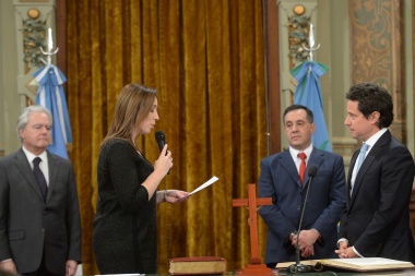 Vidal puso en funciones a sus nuevos Ministros de Salud y Educación