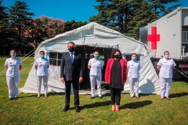 Inauguran un hospital móvil donado por China en Campo de Mayo