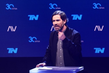 Del Caño consideró importante "exponer el pasado de Villarruel en relación a la dictadura genocida"