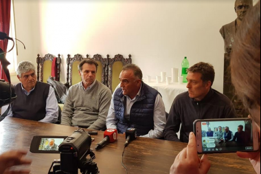 Barragán se reunió con las autoridades del Hockey Club y del Hipódromo de Azul