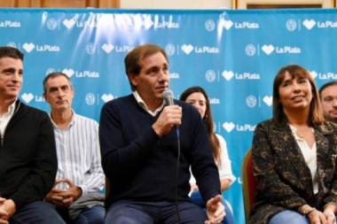 Garro le pidió la renuncia a todo su gabinete para redefinir su segundo mandato