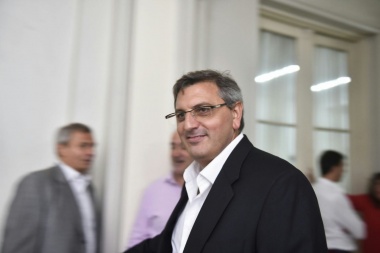 Abarca: “Dan de baja el Conectar Igualdad y lo quieren compensar con 800 teléfonos”