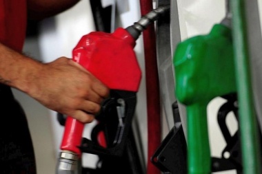 Las petroleras aumentaron un 5% el precio de sus combustibles