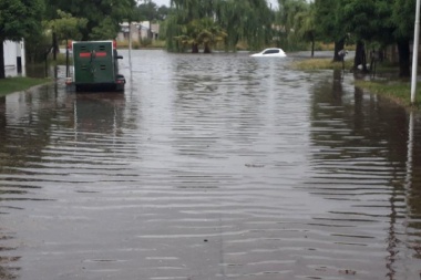 Un fuerte temporal dejó a Pehuajó bajo el agua