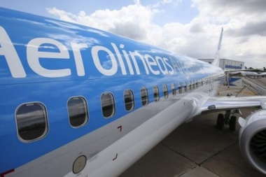 Aerolíneas Argentinas viaja a China para traer un millón de dosis de la vacuna Sinopharm