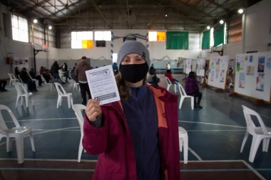 Arabela Carreras anunció el inicio de la vacunación para mayores de 18 años
