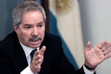 Solá: "La llegada de Evo Morales tuvo que ver con la necesidad de estar cerca de sus hijos"