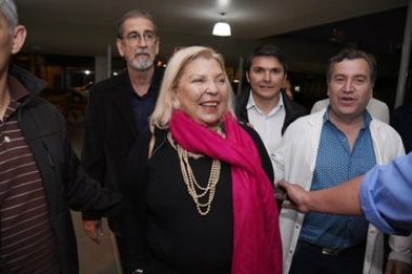 Carrió dijo que la clase media paga a los "especuladores financieros y piqueteros ricos"