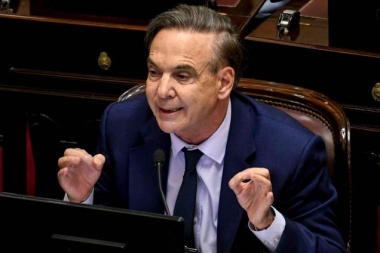 Pichetto volvió a pedir una política migratoria más severa